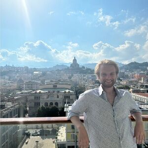 Meet your Posher, Ethan